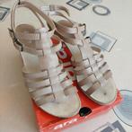 Zomerschoenen  dames maat 39, Ophalen, ARA, Beige, Zo goed als nieuw