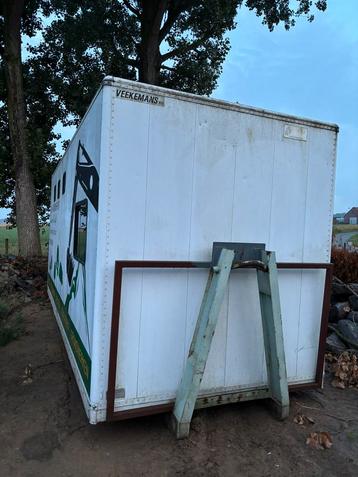 Paarden container, Enlèvement