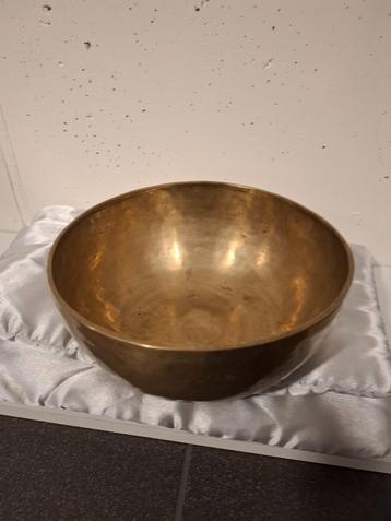 klankschaal beschikbaar voor biedingen