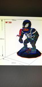 Figurines Papercraft venom, Collections, Statues & Figurines, Comme neuf