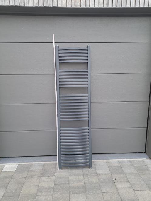 Vipera Kanza handdoekradiator antracietkleur, Doe-het-zelf en Bouw, Verwarming en Radiatoren, Gebruikt, Radiator, 800 watt of meer