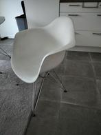 4 Stoelen, Enlèvement