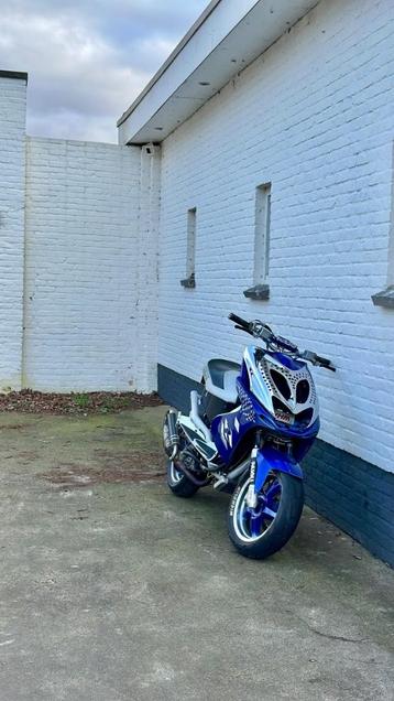 Aerox (80cc) sprinter beschikbaar voor biedingen