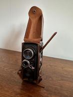 Dubbel lens camera 1950 in leren hoes, Audio, Tv en Foto, Fotocamera's Analoog, Ophalen
