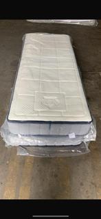 Showroom matrassen – Topmerken voor spotprijzen!, Huis en Inrichting, Slaapkamer | Matrassen en Bedbodems, Ophalen, Zo goed als nieuw
