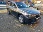 BMW X1 sDrive 18i F48LCI Full Option, Autos, BMW, Argent ou Gris, Achat, Noir, 5 places
