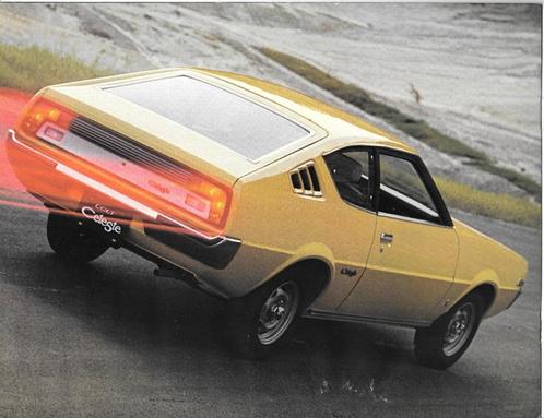 MITSUBISHI CELESTE,  1975, Boeken, Auto's | Folders en Tijdschriften, Gelezen, Mitsubishi, Ophalen of Verzenden