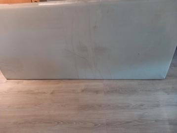 Waterdicht matras beschikbaar voor biedingen