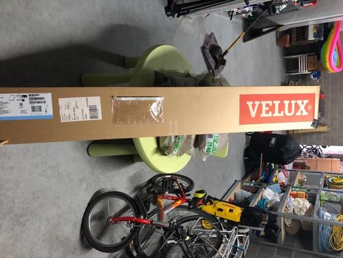 Velux zonnewering (GGL U04) (zonne-energie), Doe-het-zelf en Bouw, Rolluiken, Nieuw, Ophalen