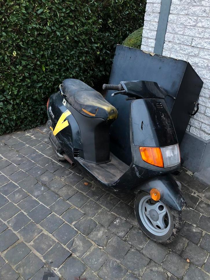 Piaggio sfera 2x, Fietsen en Brommers, Scooters | Piaggio, Zo goed als nieuw, Ophalen