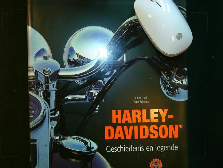 Harley Davidson geschiedenis en legende, Boeken, Motoren, Gelezen, Ophalen of Verzenden