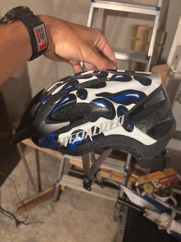 Specialized flash fietshelm beschikbaar voor biedingen