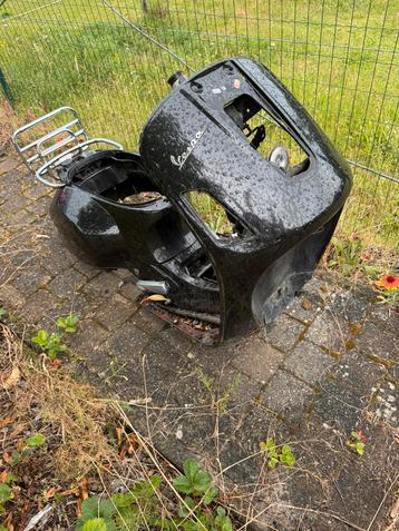 Vespa GTS 125cc Frame + Papieren beschikbaar voor biedingen