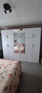 Zeer grote ruime kleerkast, Immo