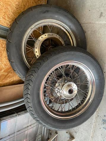 Voor en achterwiel vulcan vn800cc beschikbaar voor biedingen