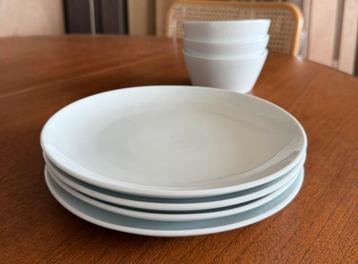 Wit Servies beschikbaar voor biedingen
