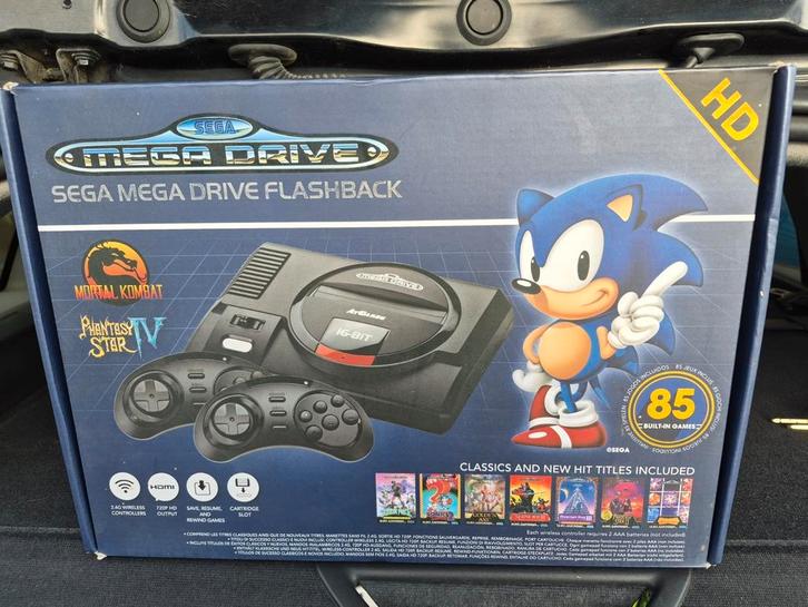 Nieuwe Sega Mega Drive-console, Games en Spelcomputers, Spelcomputers | Sega, Nieuw, Mega Drive, Met 2 controllers, Ophalen of Verzenden