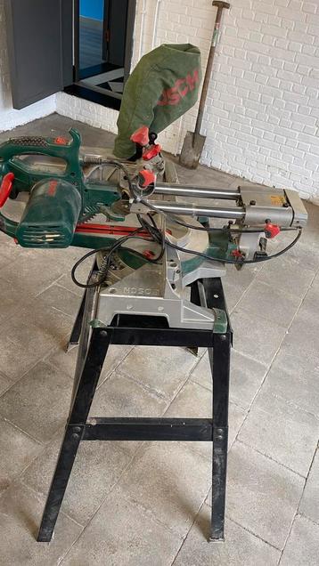 Bosch PCM 8S Afkort- & Verstekzaag op Onderstel beschikbaar voor biedingen