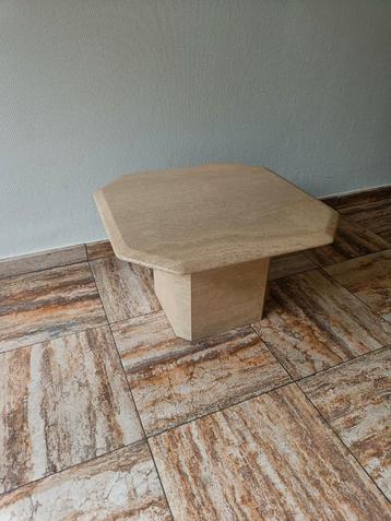 Vintage travertin salontafel / bijzettafel  beschikbaar voor biedingen