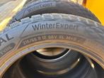 Uniroyal WinterExpert in maat 215/55 R17 98V XL M+S, Auto-onderdelen, Banden en Velgen, Ophalen, 17 inch, Winterbanden, Band(en)