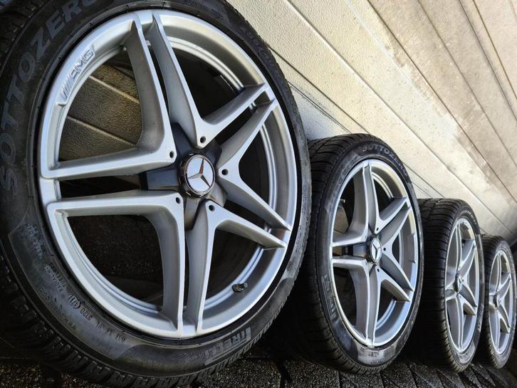 Originele 19 inch AMG Mercedes E klasse W213 winterbanden, Auto-onderdelen, Banden en Velgen, Banden en Velgen, Winterbanden, 19 inch