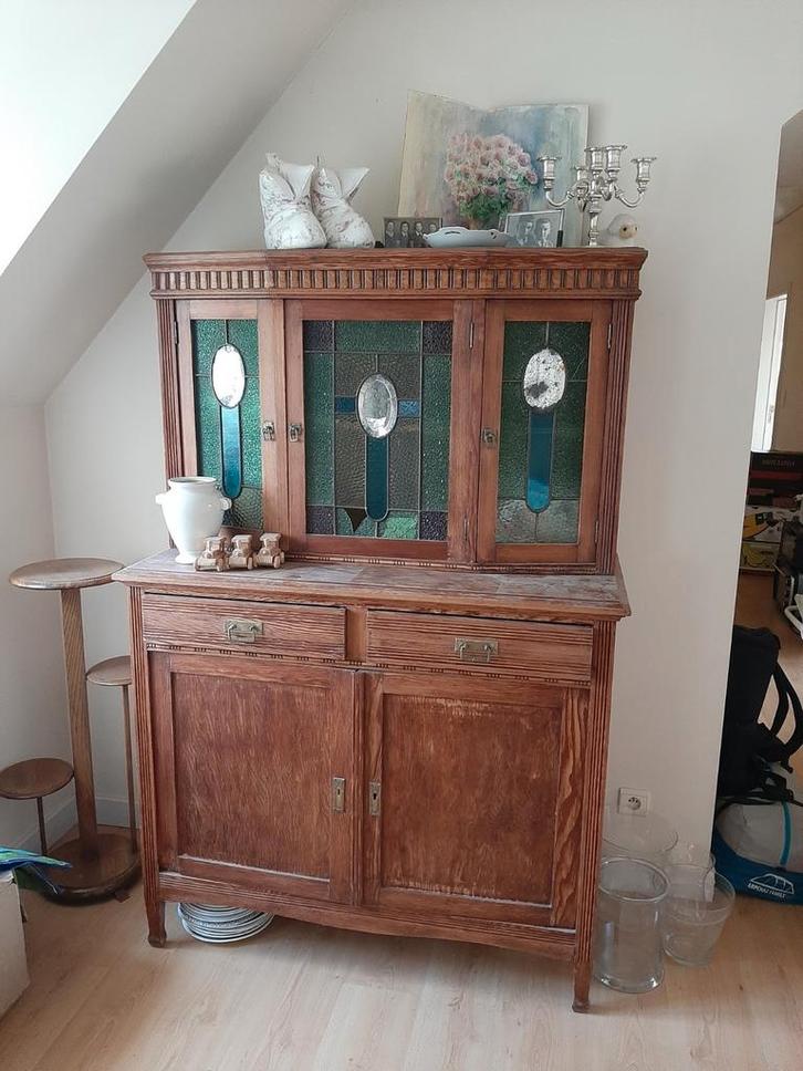 Brocante kast met gekleurd glas, Huis en Inrichting, Kasten | Buffetkasten, Gebruikt, Glas, Ophalen