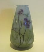 Vase camée en verre Daum Nancy aux violettes, vers 1910-1920, Antiquités & Art, Envoi