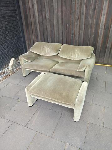 cassina Maralunga  beschikbaar voor biedingen