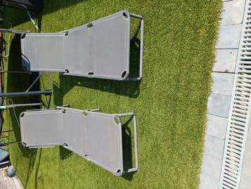 Plooibare ligzetels  beschikbaar voor biedingen