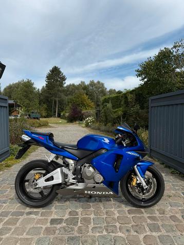 Honda CBR 600RR *Tahitian Blue* beschikbaar voor biedingen
