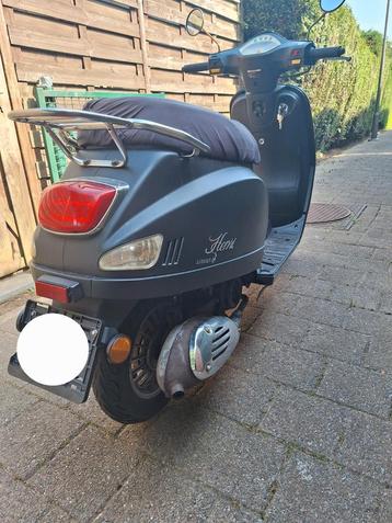 Venesi Henri scooter klasse B beschikbaar voor biedingen