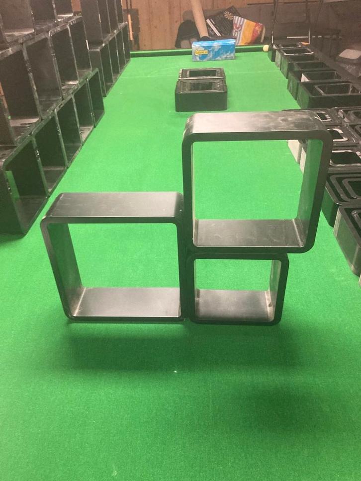 kubus kast, Huis en Inrichting, Kasten | Wandmeubels, Zo goed als nieuw, Minder dan 100 cm, Minder dan 150 cm, Minder dan 25 cm