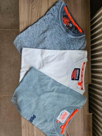 3 t'shirt Superdry beschikbaar voor biedingen