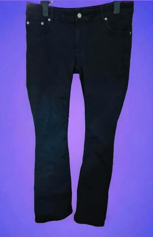 Pantalon NLY JEANS taille 46 en parfait état !, Vêtements | Femmes, Jeans, Neuf, Autres tailles de jeans, Noir, Enlèvement ou Envoi