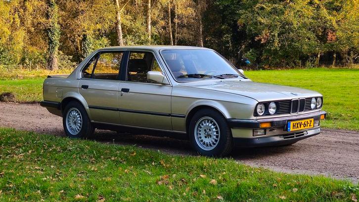BMW E30 320i 1984 Recaro LS, Auto's, BMW, Particulier, Mistlampen, Benzine, 4 deurs, Handgeschakeld, Beige, Beige, Stof, Achterwielaandrijving
