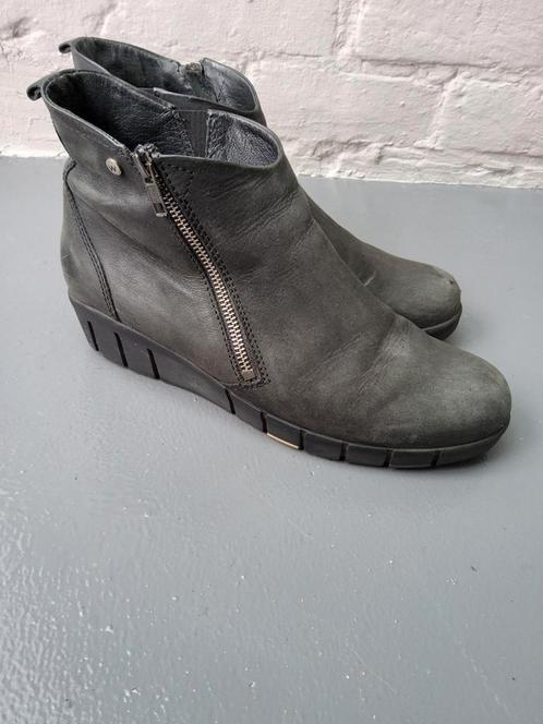 Bottines Wolky 40 en cuir noires, Vêtements | Femmes, Chaussures, Porté, Boots et Botinnes, Noir, Enlèvement ou Envoi