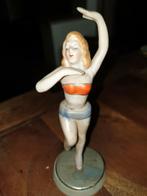 Oud porcelijnen beeldje van baigneuse, Ophalen of Verzenden