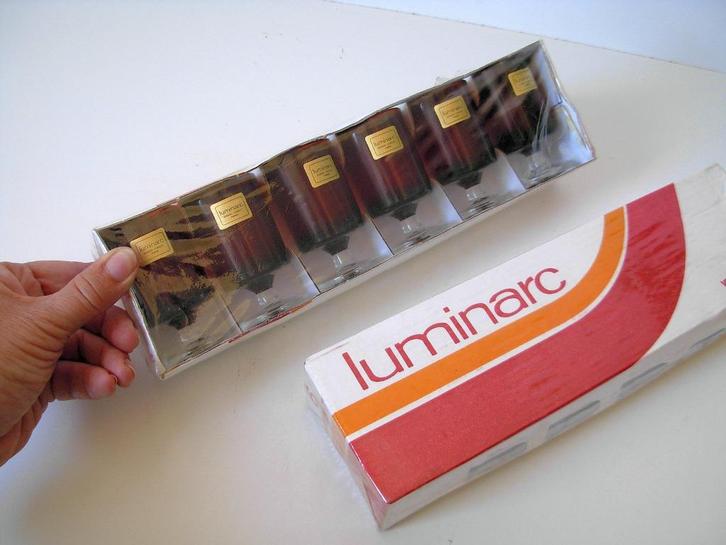 Vintage - 6 Bordeaux borrelglaasjes van Luminarc, Antiek en Kunst, Antiek | Glaswerk en Kristal, Verzenden