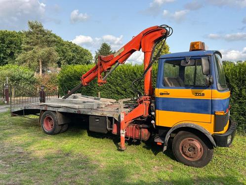 Mercedes 709D met 3,5 T kraan, Auto's, Vrachtwagens, Particulier, Mercedes-Benz, Diesel, 2 deurs, Handgeschakeld, Achterwielaandrijving
