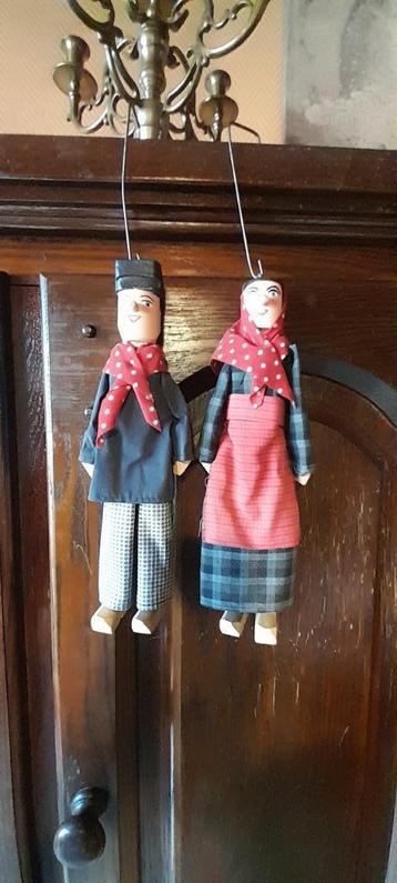 Marionnettes Liégeoises en bois.