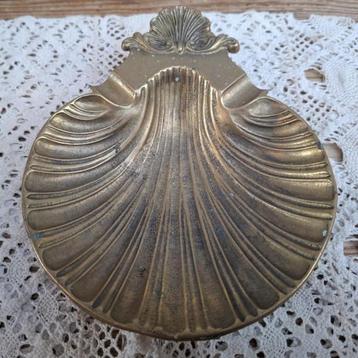 Franse brocante koperen schelp asbak beschikbaar voor biedingen