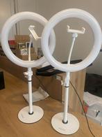 Deux ring light USB sur pied télescopique, Enlèvement, Comme neuf, Lampe ou Kit de flash