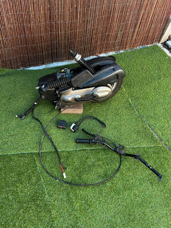 Piaggio skr 125 blok (gereviseerd), Fietsen en Brommers, Brommeronderdelen | Scooters, Zo goed als nieuw, Piaggio, Blok, Ophalen