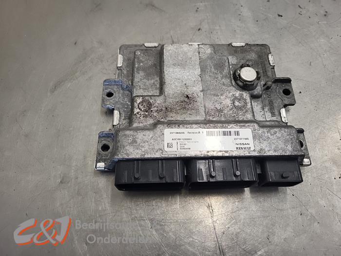 Ordinateur gestion moteur d'un Renault Master, Autos : Pièces & Accessoires, Électronique & Câbles, Renault, Utilisé, 3 mois de garantie