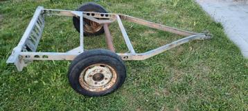 Leeg chassis voor aanhangwagen  beschikbaar voor biedingen