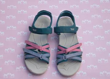 Sandalen Teva roze lila petrol Maat 33-34 beschikbaar voor biedingen