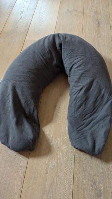 Voedingskussen  beschikbaar voor biedingen