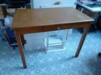 Table en bois à donner / houten bureau om weg te geven, Huis en Inrichting, Ophalen, Gebruikt, Bureau