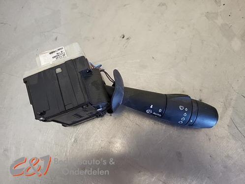Ruitenwis Schakelaar van een Renault Trafic, Auto-onderdelen, Dashboard en Schakelaars, Renault, Gebruikt, 3 maanden garantie