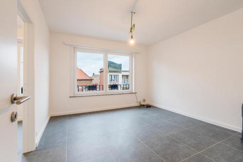 Appartement te huur in Oostende, 20202 slpks, Immo, Huizen te huur, Appartement, D